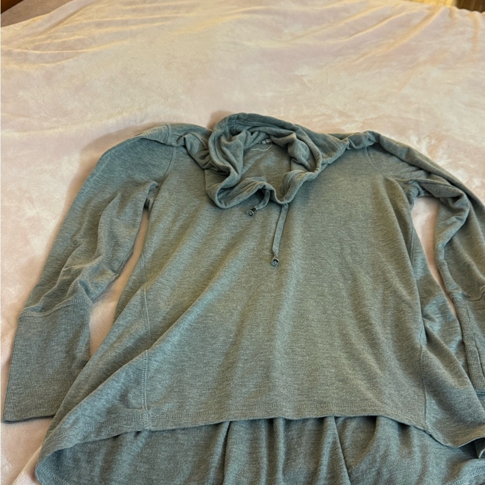 Cable & Gauge Heather Gray Cowl Neck Sweatshirt